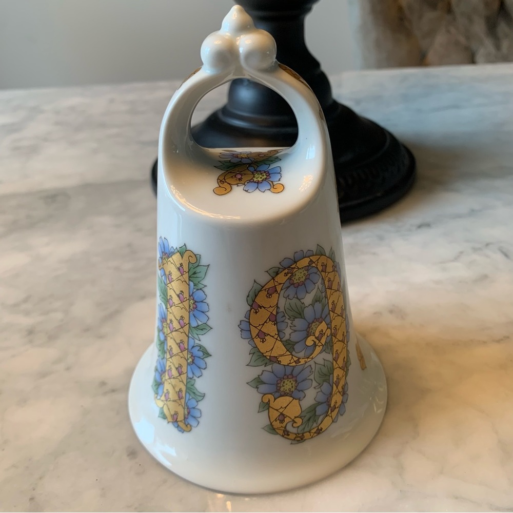 Hutschenreuther Germany bell of the year 1980 table bell 6” Handpainted